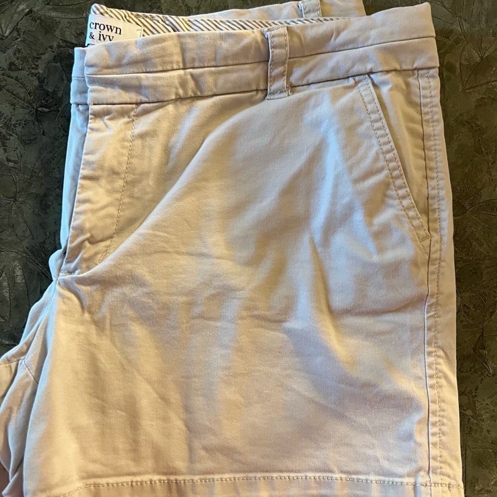 Size 12 crown and ivy khaki shorts. Great condition